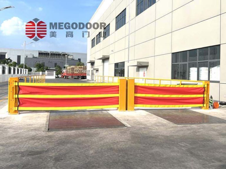 月台安全卫士：高性能卷帘门系统缩略图